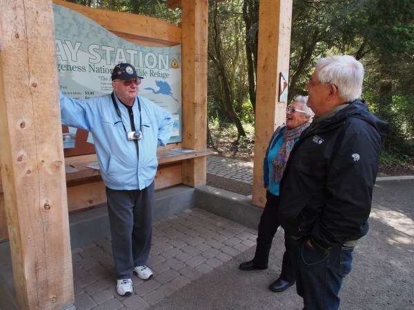 Jim and Connie talking to one of the volunteers at the Dungeness Spit Park