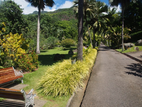 Entrance to the botanical gardens